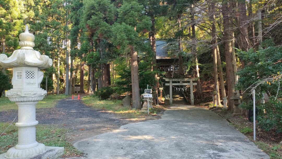 白滝神社（八峰町）